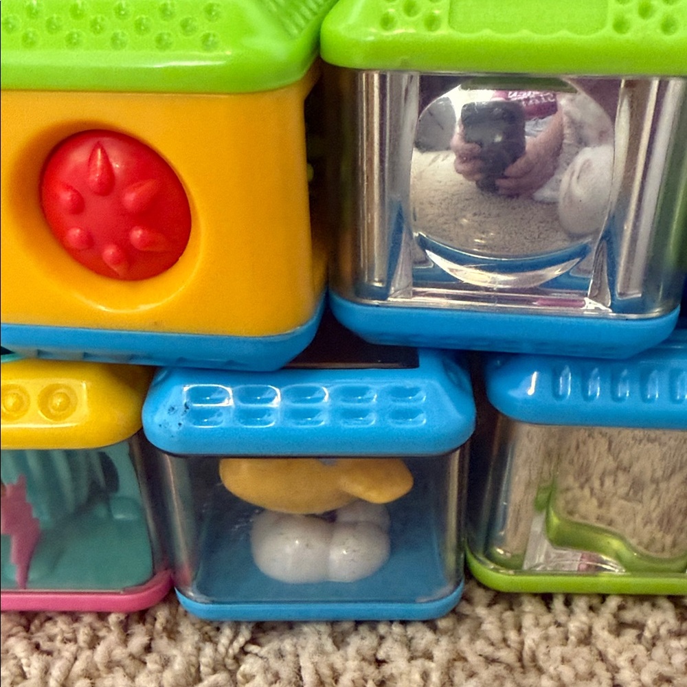 Fisher price peek a boo blocks - Picture 3 of 4